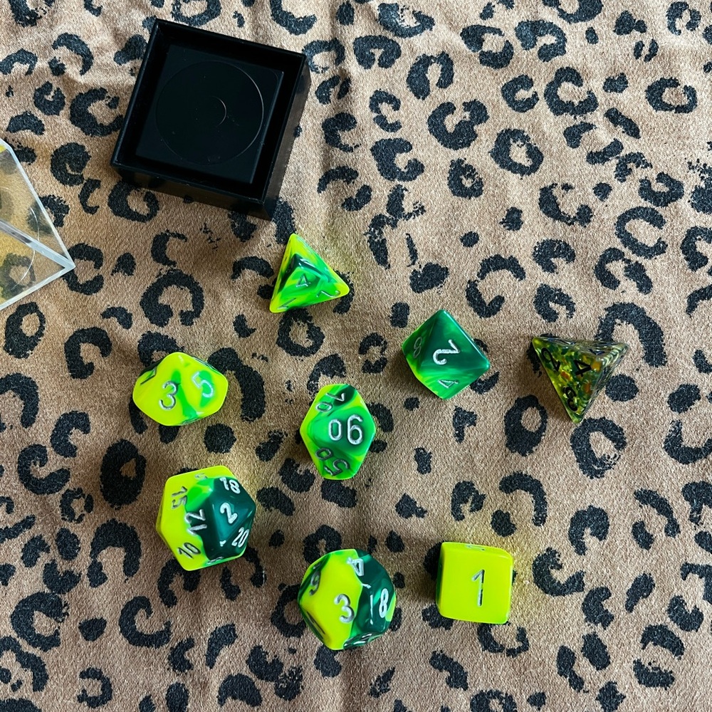 ChessEX Green-Yellow w/silver Polyhedral 7-Die Set